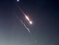 AS Tembak Jatuh Drone Iran yang Serang Israel