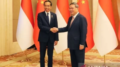 Terima Kunjungan Wang Yi, Presiden Jokowi Dorong China Bangun Moda Transportasi di IKN