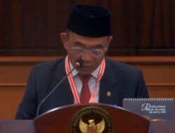 Muhadjir Klaim Menteri Kabinet Jokowi Bersikap Netral Soal Bansos