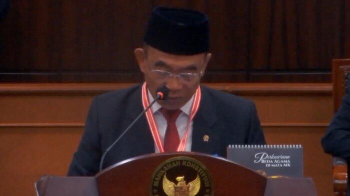 Muhadjir Klaim Menteri Kabinet Jokowi Bersikap Netral Soal Bansos