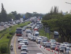 Lebih dari 300.000 Kendaraan Tercatat Lintasi Sejumlah Jalan Tol di Indonesia Jelang Libur Nataru