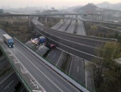 Hujan Lebat Akibatkan Jalan Raya di Guangdong Runtuh, 19 Orang Dilaporkan Tewas