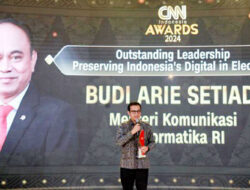 Menkominfo Raih Penghargaan CNN Indonesia Awards