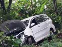 Ajaib, Seorang Ibu Hamil Selamat Saat Mobil yang Ditumpanginya Masuk Jurang 80 Meter di Bromo