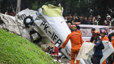 Jenazah Mayor Purn Suwanda di Bawa ke Cirebon