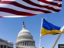Separuh Warga AS Sebut Pemerintahnya Habiskan Terlalu Banyak Bantuan ke Ukraina
