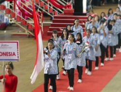 Kontingen Indonesia Kenakan Batik dalam Defile Upacara Pembukaan ASG 2024