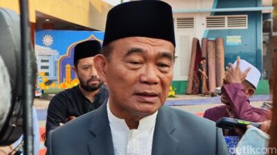 Risma Resmi Mundur Mensos, Jokowi Tunjuk Muhadjir Effendy Jadi Plt