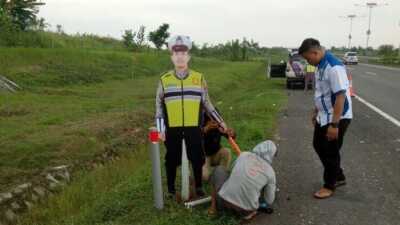 Patung Polisi