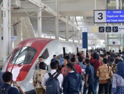 Jumlah Penumpang Kereta Cepat Whoosh Diprediksi Alami Lonjakan pada Libur Hari Kemerdekaan RI Ini