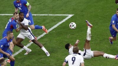 UEFA EURO 2024 -- Duel Inggris Vs Slovakia: Sergio Aguero Tepuk Tangan Saat Bellingham Cetak Gol Salto