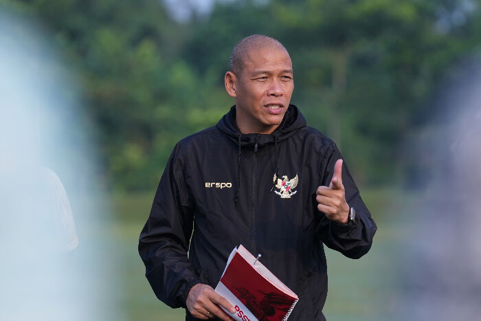 SEPAK BOLA -- Kalah Telak dari Korea Utara di Perempat Final Piala Asia U-17, Nova Arianto Minta Maaf