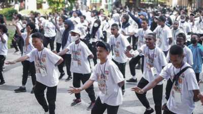 Generasi Muda Papua Diajak Menteri Pigai Jadi Petarung