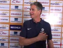 PIALA AFF U19 — Ditanya Soal Lawan di Semifinal, Pelatih Australia Bilang Begini