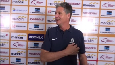 PIALA AFF U19 — Ditanya Soal Lawan di Semifinal, Pelatih Australia Bilang Begini