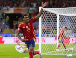 UEFA EURO 2024 — Lamine Yamal Pecahkan Rekor 66 Tahun Pele Saat Libas Prancis di Semifinal