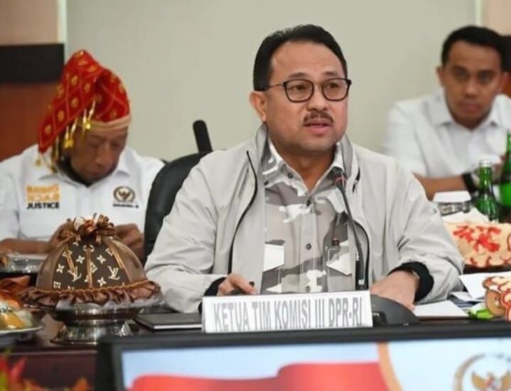 Sebut Waja Sampai Kaputing, DPR Desak Penanganan Karhutla Kalsel Dilakukan Hingga Tuntas
