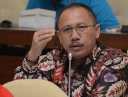Politisi Golkar Desak Kemendikbudristek Segera Sertifikasi 1,6 Juta Guru
