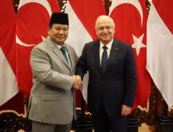 Jajaki Peluang Kerja Sama Sektor Pertahanan, Prabowo Terima Kunjungan Menhan Turki