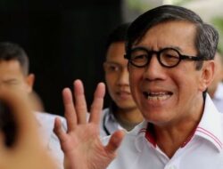 Pamit sebagai Menkumham, Yasonna Klaim Kenal Baik dengan Supratman
