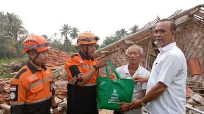 Baznas Bantu Warga Terdampak Puting Beliung di Desa Situ Ilir, Kabupaten Bogor Jawa Barat