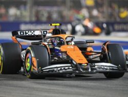 FORMULA 1 — Pertahankan Kejaran Max Verstappen, Lando Norris Juara di GP Singapura