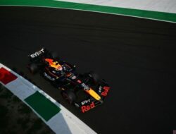 FORMULA 1 — Kerap Kehilangan Cengkeraman, Verstappen Keluhkan Roda Livery