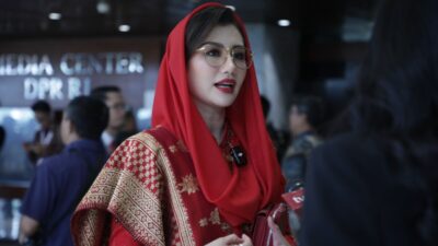 Tinjau Korban Longsor di Trenggalek, Novita Hardini Beri Bantuan dan Dukungan Moral