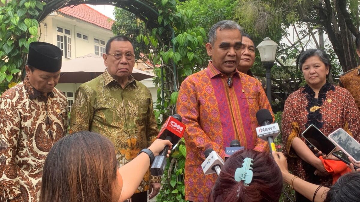 Sambangi Kediaman Try Sutrisno, Pimpinan MPR Sampaikan Undangan Pelantikan Prabowo-Gibran
