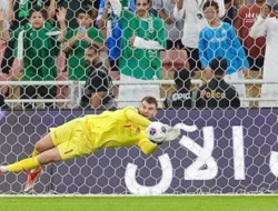 Kiper Timnas Indonesia Dikabarkan Pindah Permanen ke Klub Besar Belanda, Ajax