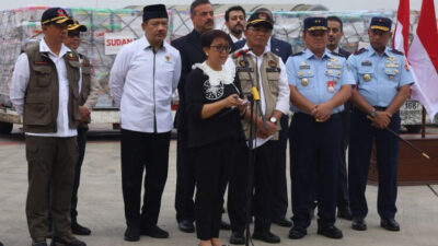 Menlu Retno Marsudi Lepas Bantuan Kemanusiaan Indonesia untuk Palestina, Sudah dan Yaman