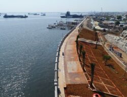 Persiapan Pembanggunan Tanggul Laut Raksasa di Utara Jakarta Dikaji Seksama