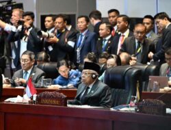 Wapres Ma’ruf Amin Tegaskan Penyerangan Militer Israel Terhadap Dua TNI yang Jadi Anggota UNIFIL Pelanggaran Berat Terhadap Hukum Kemanusiaan