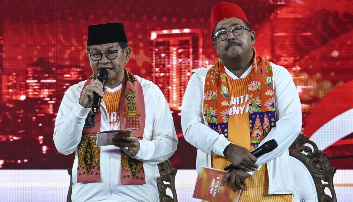 Pasangan Pramono Anung dan Rano Karno saat debat perdana Pilkada DKI di JIExpo Jakarta, Minggu (6/10/20240