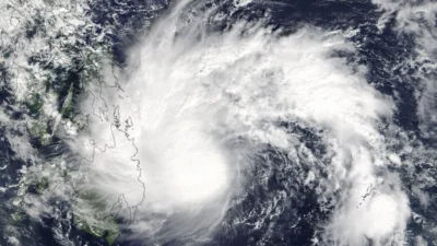 BMKG: Bibit Siklon Tropis di Samudera Hindia Berpotensi Picu Cuaca Ekstrem di Indonesia
