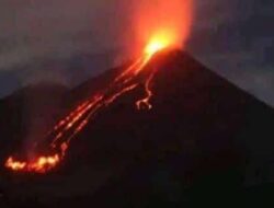 Gunung Lewotobi Laki-laki Erupsi Lagi Jumat Dinihari