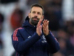 LIGA INGGRIS — Dipastikan Tak Masuk Jajaran Pelatih Rubin Amorim, Nistelrooy Resmi Tinggalkan MU
