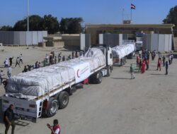 Truk-truk Bantuan Kemanusiaan dari Mesir Masuki Gaza pada Hari Minggu