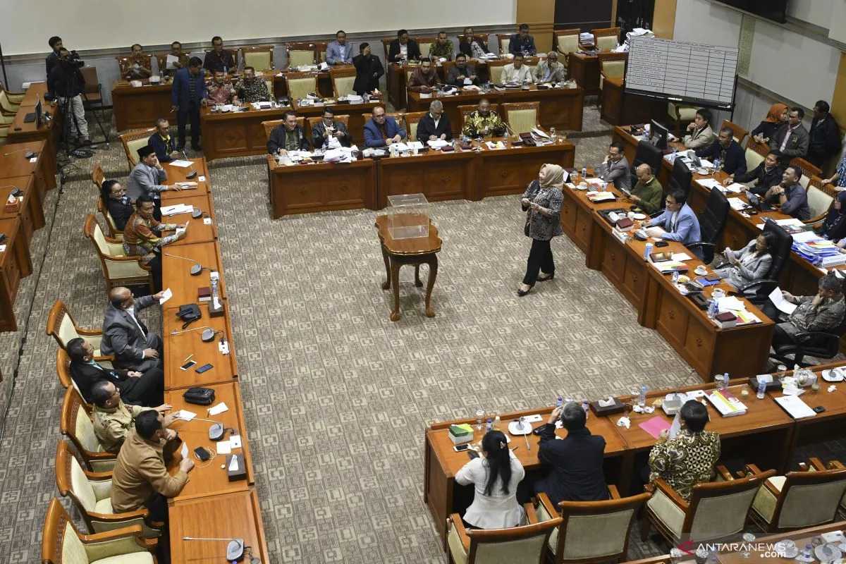 Lewat Voting, Komisi III DPR Setujui 5 Anggota Dewas KPK
