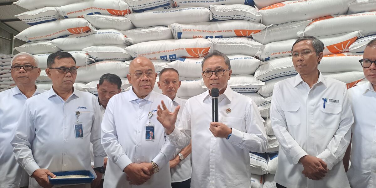 Zulhas Pastikan Stok Beras Jelang Nataru Aman