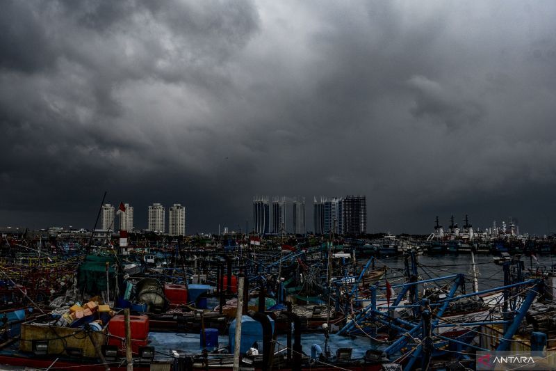 Masyarakat Diminta Waspada Cuaca Ekstrem dalam 2-3 Hari Mendatang dan Terjadi di Hampir Seluruh Indonesia