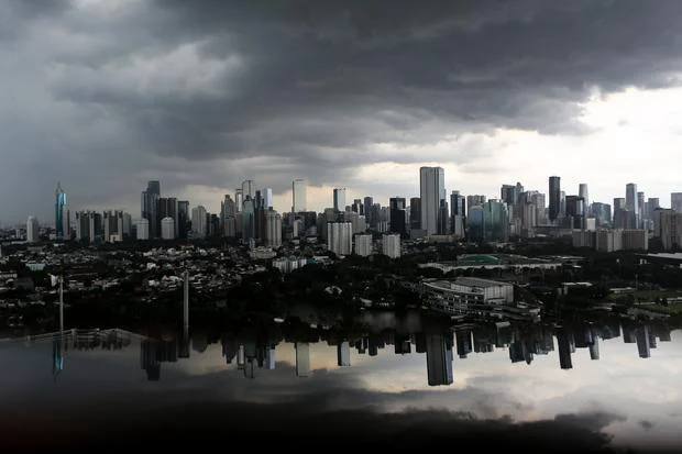 Cuaca Mayoritas Kota Besar Indonesia pada Hari Minggu Ini Berawan Hingga Ekstrem