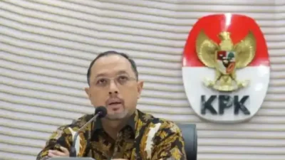 Penyidik KPK Bawa Barang Sitaan dari Rumah Hasto Gunakan 10 Mobil