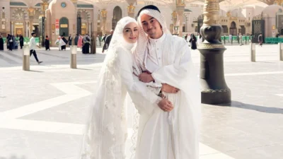 Zumi Zola dan Putri Zulhas Resmi Menikah di Madinah