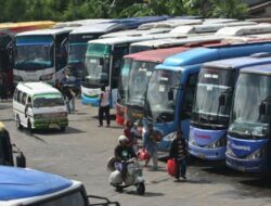 Jelang Libur Nataru, Dishub Jaksel Tilang Bus Tak Laik Jalan di Terminal Lebak Bulus