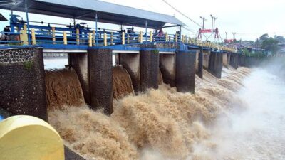 Bendung Katulampa Siaga 3, BPBD DKI Peringatkan Warga Jakarta Waspada Banjir Hari Ini