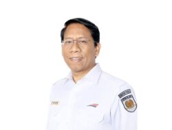 Dirut PT KAI Sampaikan Permohonan Maaf Akibat Banyaknya Keterlambatan Perjalanan Kereta Api Akibat Banjir di Grobogan