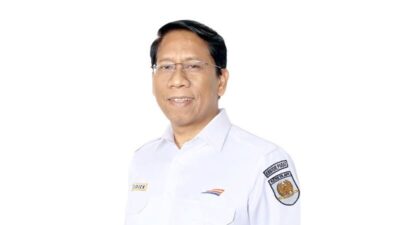 Dirut PT KAI Sampaikan Permohonan Maaf Akibat Banyaknya Keterlambatan Perjalanan Kereta Api Akibat Banjir di Grobogan