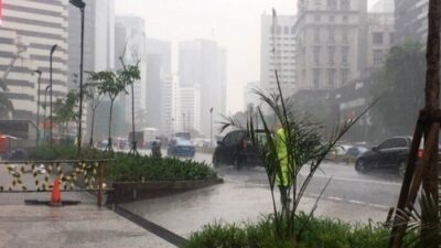 Lima Wilayah Jakarta Akan Diguyur Hujan Pada Hari Senin Sore