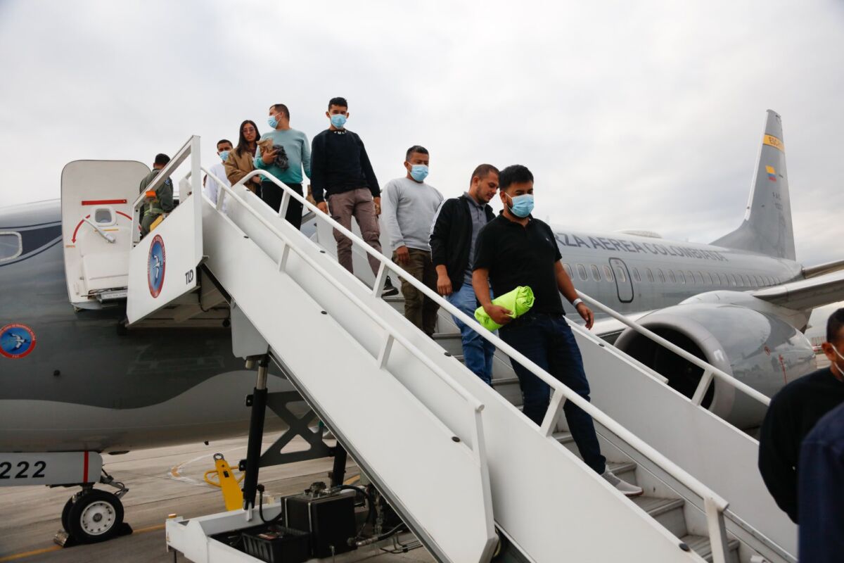 Kelompok Migran Pertama yang Dideportasi Pemerintahan Donald Trump Tiba di Kolombia